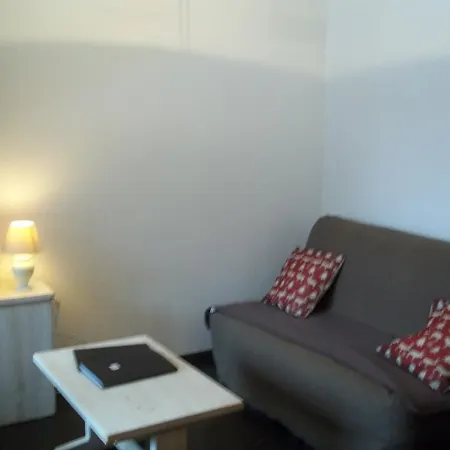 Les Gloriettes شقة *